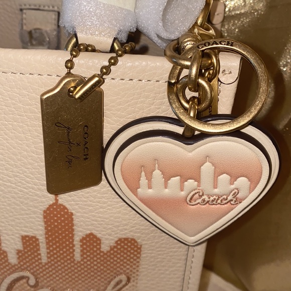 NWT Coach JLO Dempsey Tote 22” with NWT Coach JLO NYC  Wristlet & Bag Charm - Picture 12 of 17